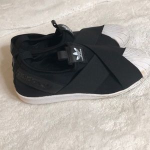 adidas criss cross slip on